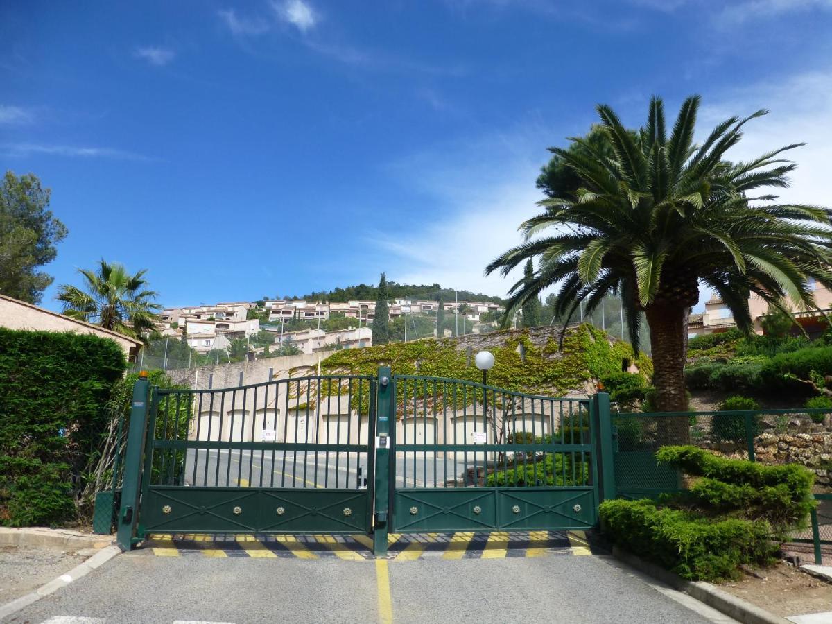 Duplex, Vue Panoramique Sur La Mediterranee, Piscine, Garage *