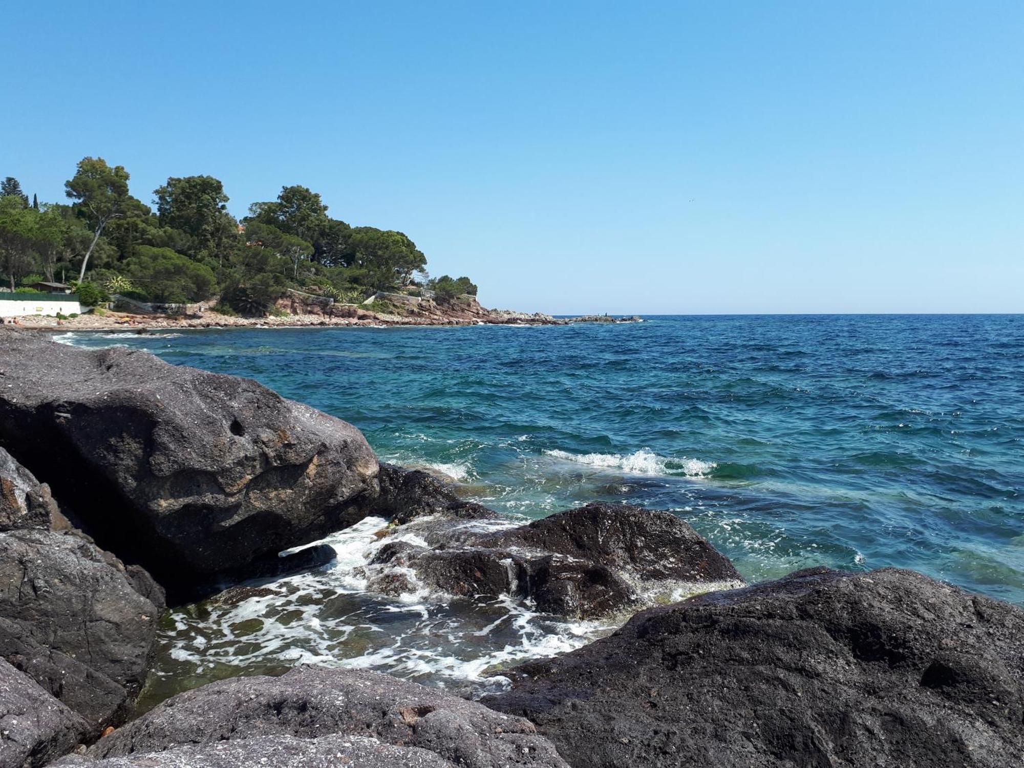 Duplex, Vue Panoramique Sur La Mediterranee, Piscine, Garage * Saint-Raphael (Var)