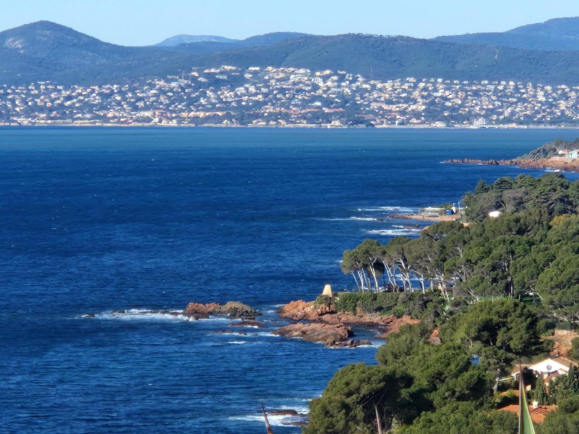 Apartment Duplex, Vue Panoramique Sur La Mediterranee, Piscine, Garage Saint-Raphael (Var)