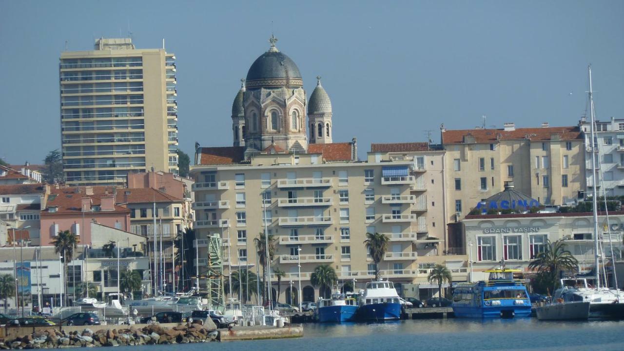 Duplex, Vue Panoramique Sur La Mediterranee, Piscine, Garage